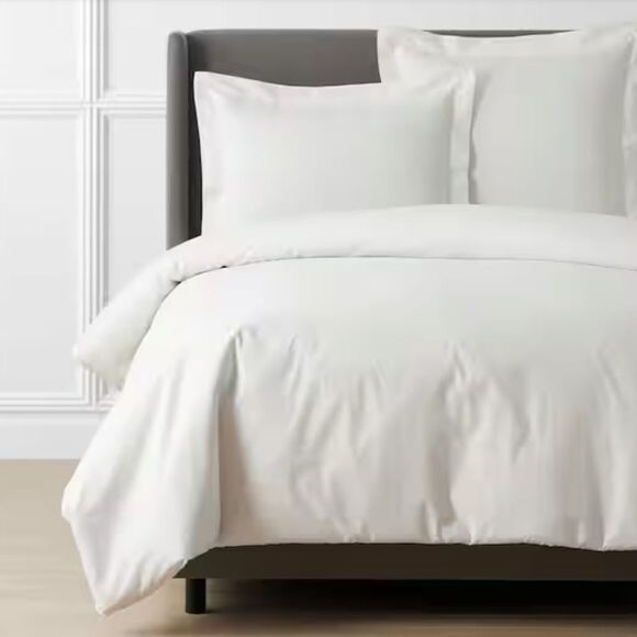 New Queen Duvet Cover, The Company Store
Legends Hotel Cream Supima Cotton 92x98 - Picture 4 of 9